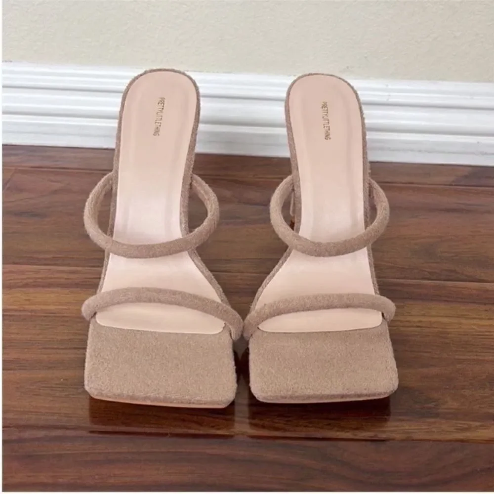 NWOT Pretty Little Thing Slide Square Toe Strappy Heels